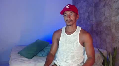 Snapshot of itsmikenoir chatting on 11-18-25, 12:05 Limited offer 50 online show from 11-18-25, 12:05