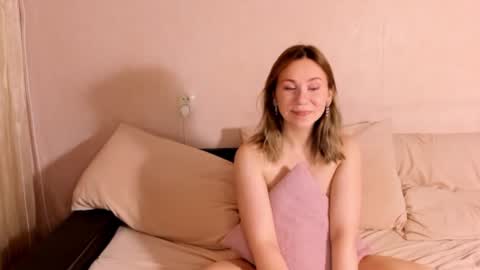 Snapshot of itsmyopinion chatting on 01-14-25, 12:00 itsmyopinion online show from 01-14-25, 12:00