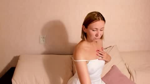 Snapshot of itsmyopinion chatting on 09-20-25, 01:12 itsmyopinion online show from 09-20-25, 01:12