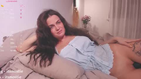 Snapshot of itsnostie chatting on 09-27-25, 03:28 Nata Nsti elvish online show from 09-27-25, 03:28