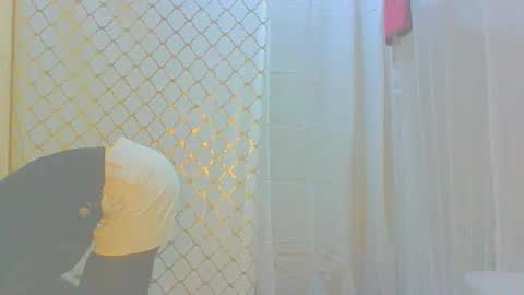 Queen blacq online show from 10-20-25, 06:41