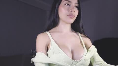 Snapshot of itsssssssme_lana chatting on 12-17-24, 02:12 itsssssssme_lana online show from 12-17-24, 02:12