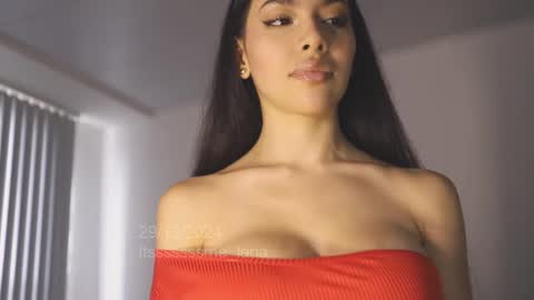 Snapshot of itsssssssme_lana chatting on 12-29-24, 08:04 itsssssssme_lana online show from 12-29-24, 08:04