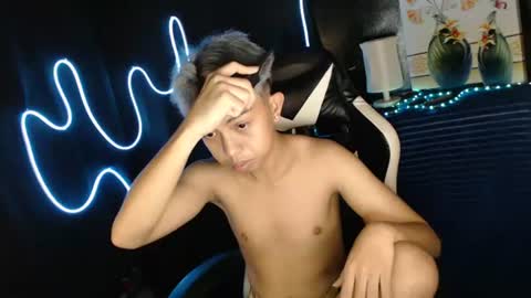 Snapshot of itsyourcummerboy_xx chatting on 06-15-26, 01:46 Kyle online show from 06-15-26, 01:46