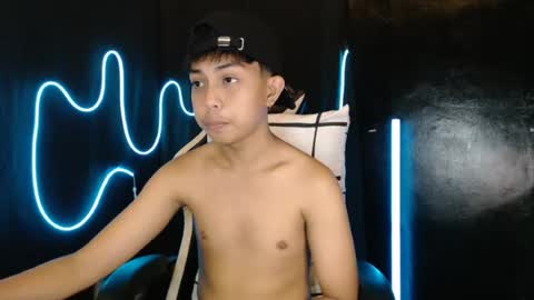 Snapshot of itsyourcummerboy_xx chatting on 07-14-26, 07:46 Kyle online show from 07-14-26, 07:46