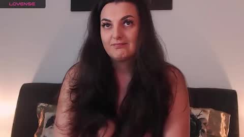 Melissa Khaan online show from 02-12-25, 10:03