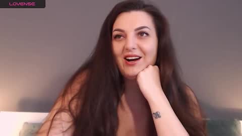 Snapshot of itsyourlady chatting on 02-24-26, 07:06 Melissa Khaan online show from 02-24-26, 07:06