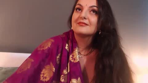Snapshot of itsyourlady chatting on 05-21-26, 07:26 Melissa Khaan online show from 05-21-26, 07:26