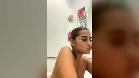 Snapshot of ittyej chatting on 07-02-26, 12:10 ittyej online show from 07-02-26, 12:10