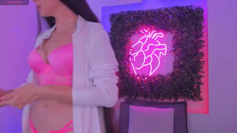 Itzel  online show from 02-10-26, 12:20