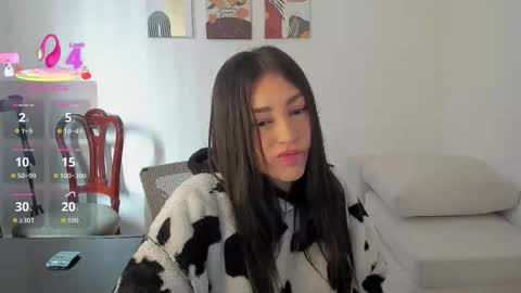 Itziar  online show from 10-29-25, 05:25