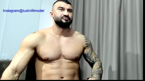 Snapshot of iustinmucle95 chatting on 12-01-25, 10:31 iustinmucle95 online show from 12-01-25, 10:31