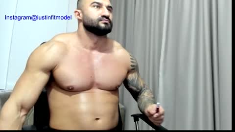 Snapshot of iustinmucle95 chatting on 12-03-25, 11:41 iustinmucle95 online show from 12-03-25, 11:41