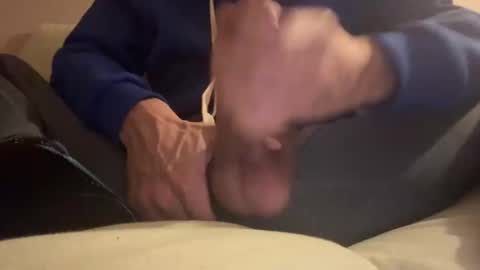 Snapshot of iuuuf2 chatting on 12-15-24, 10:47 Iuuuf2 or Samel online show from 12-15-24, 10:47