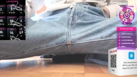 Snapshot of iuuuf2 chatting on 03-17-26, 12:30 Iuuuf2 or Samel online show from 03-17-26, 12:30