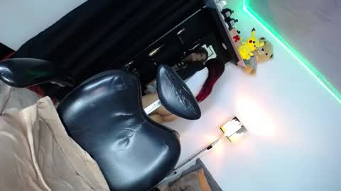 y  online show from 11-16-25, 11:10