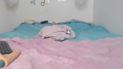 Snapshot of ivana_rose chatting on 03-10-25, 07:53 Adris online show from 03-10-25, 07:53