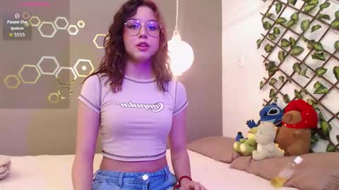 Snapshot of ivana_rose chatting on 10-18-25, 08:20 Adris online show from 10-18-25, 08:20