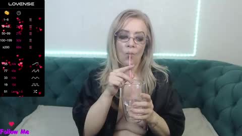 ivanacharm online show from 02-25-25, 04:24