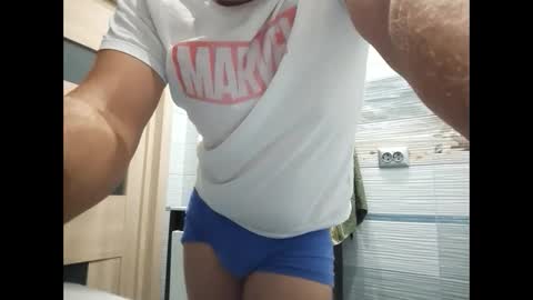 Snapshot of ivanes888 chatting on 09-10-25, 06:52 Mickey online show from 09-10-25, 06:52