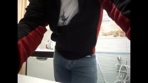 Snapshot of ivanes888 chatting on 12-05-25, 06:26 Mickey online show from 12-05-25, 06:26