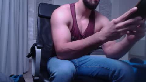 IvanHydee online show from 10-06-25, 04:43