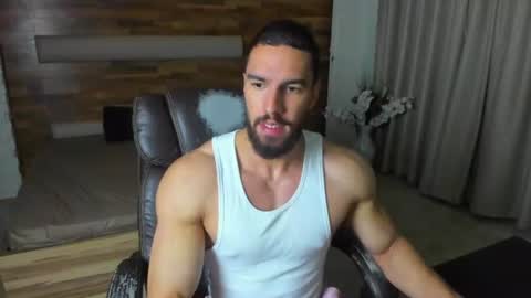 Snapshot of ivanhydee chatting on 07-18-26, 04:38 IvanHydee online show from 07-18-26, 04:38