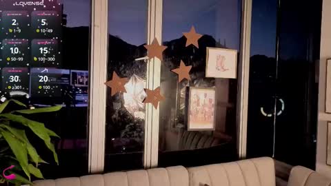 Ivanna West online show from 11-21-25, 10:25