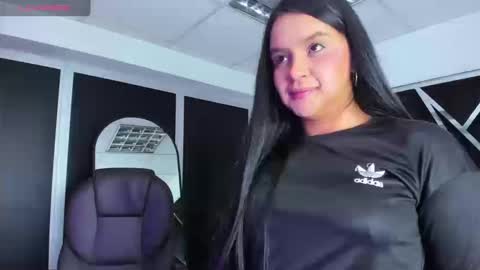 ivannaa18 online show from 09-19-25, 03:41