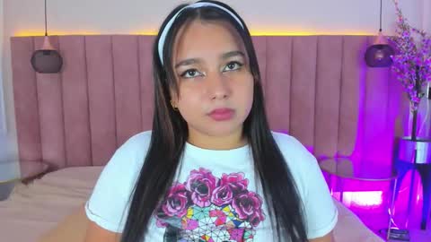 Snapshot of ivannaavega chatting on 10-17-25, 04:48 Ivanna online show from 10-17-25, 04:48