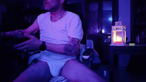 Snapshot of ivariello chatting on 02-01-26, 01:48 yves online show from 02-01-26, 01:48