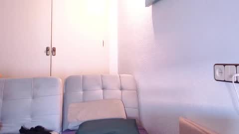 Ivonne online show from 02-14-25, 08:52