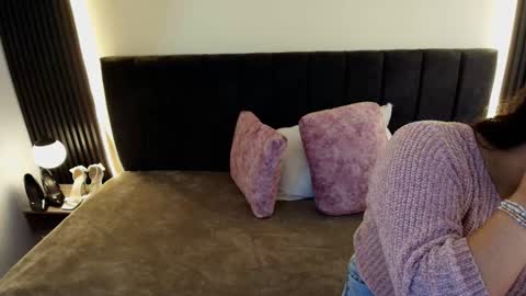 I V O N N E R O S S online show from 03-16-26, 11:58