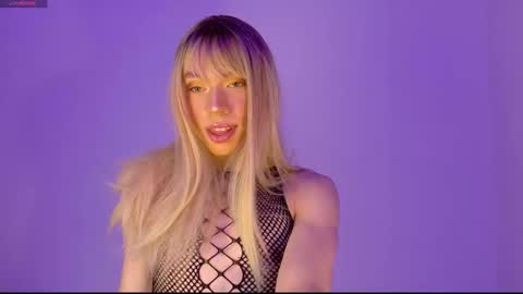 Ivonny online show from 11-25-25, 02:55