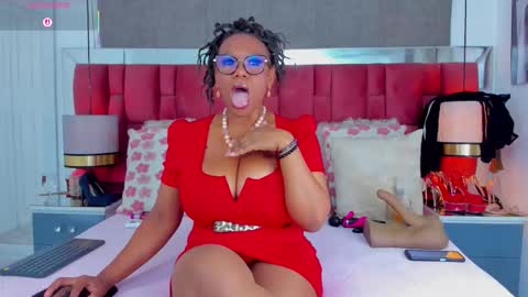 Snapshot of ivonsanchez chatting on 02-22-26, 04:57 IVONSANCHEZ online show from 02-22-26, 04:57