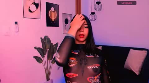 Snapshot of ivonyrose_ chatting on 09-15-25, 08:42 Ivony Rose online show from 09-15-25, 08:42