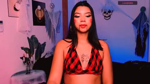 Snapshot of ivonyrose_ chatting on 10-27-25, 08:35 Ivony Rose online show from 10-27-25, 08:35