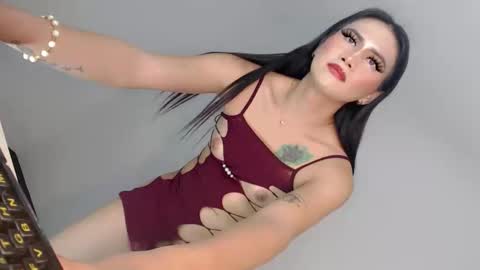Snapshot of ivory_cat69 chatting on 05-02-26, 04:23 Miss Ivory online show from 05-02-26, 04:23