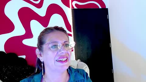 Snapshot of ivory_mistress chatting on 05-22-26, 01:28 ivory_mistress online show from 05-22-26, 01:28