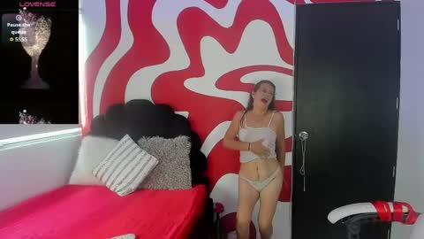 Snapshot of ivory_mistress chatting on 06-06-26, 02:33 ivory_mistress online show from 06-06-26, 02:33