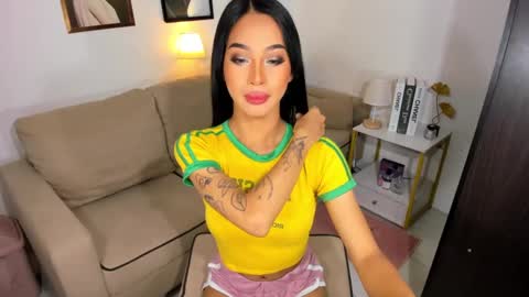 Snapshot of ivorycollins chatting on 12-30-24, 12:42 kirstenelsie online show from 12-30-24, 12:42