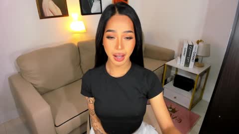 Snapshot of ivorycollins chatting on 01-11-25, 05:10 kirstenelsie online show from 01-11-25, 05:10