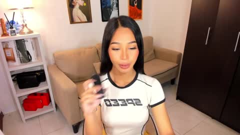 Snapshot of ivorycollins chatting on 02-10-25, 12:19 kirstenelsie online show from 02-10-25, 12:19