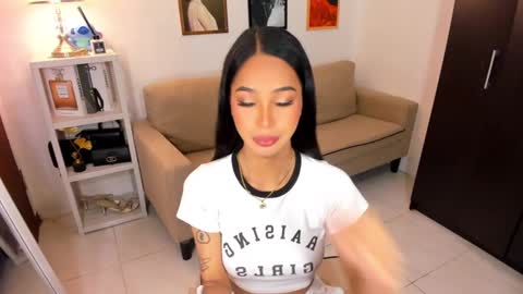 Snapshot of ivorycollins chatting on 03-03-25, 01:21 kirstenelsie online show from 03-03-25, 01:21