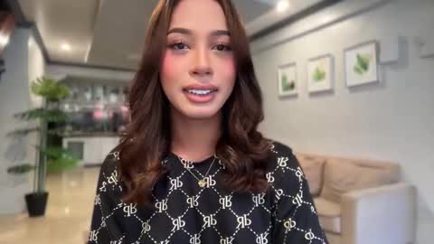 Snapshot of ivorycollins chatting on 10-17-25, 01:31 kirstenelsie online show from 10-17-25, 01:31