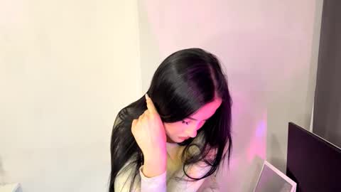 Nika online show from 12-14-25, 02:11