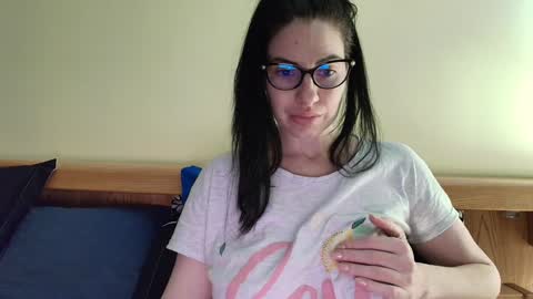 Snapshot of ivoryorchid chatting on 01-31-25, 06:14 Ivory online show from 01-31-25, 06:14