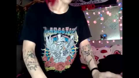 Snapshot of ivorytrixx chatting on 02-03-26, 06:40 ivorytrixx online show from 02-03-26, 06:40