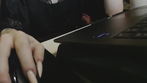 Ivy online show from 02-04-25, 01:23