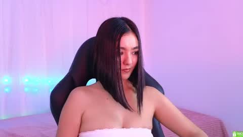 Snapshot of ivy_gail chatting on 07-25-26, 04:10 IVY online show from 07-25-26, 04:10